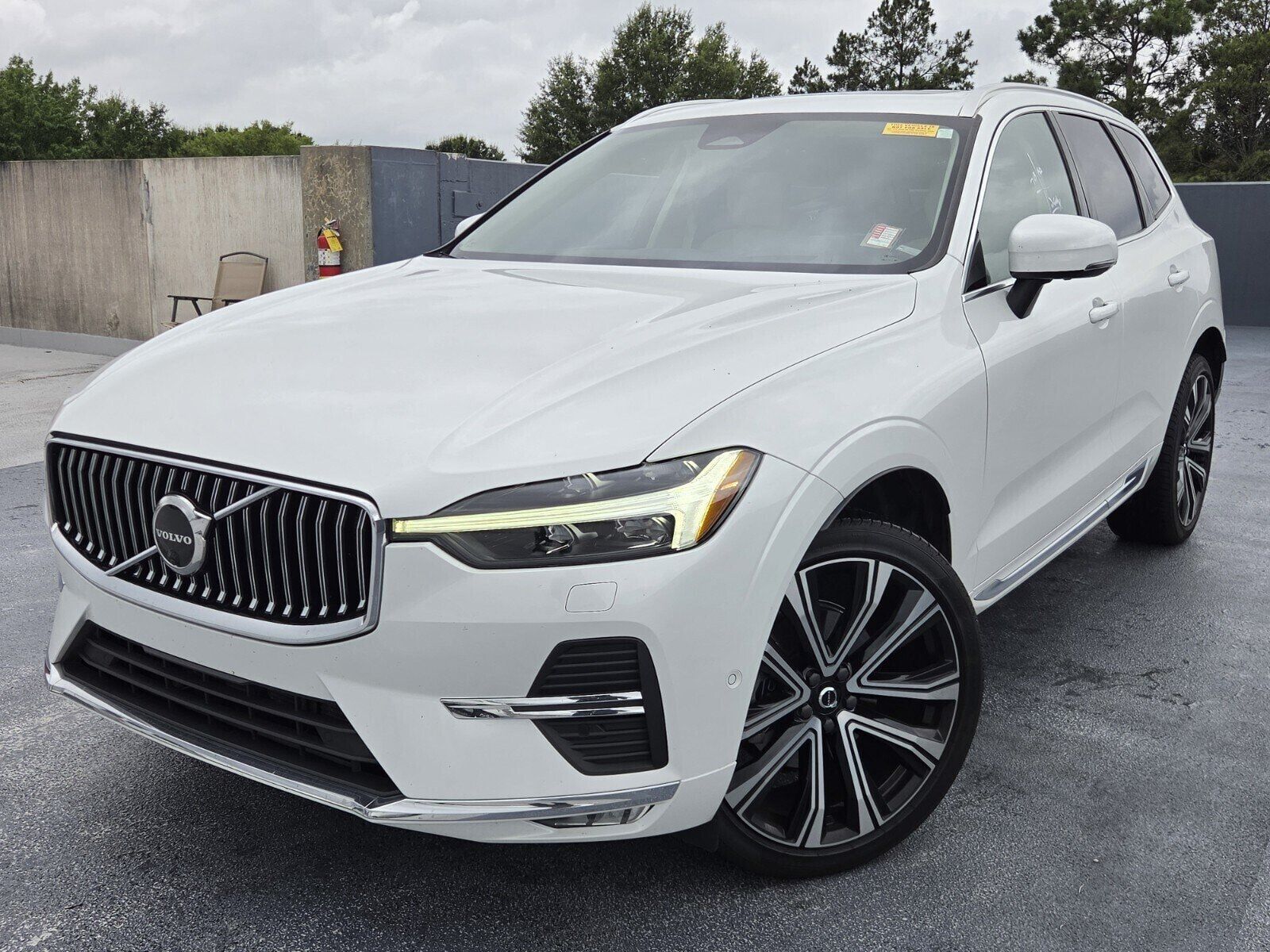 2023 VOLVO XC60