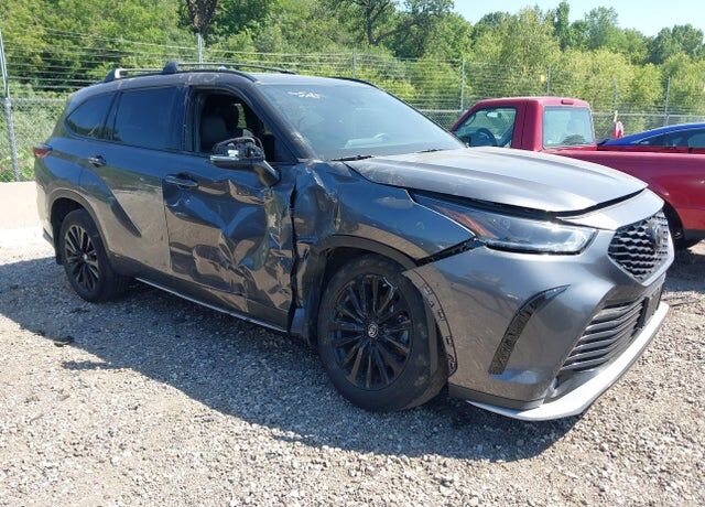 2024 TOYOTA Highlander