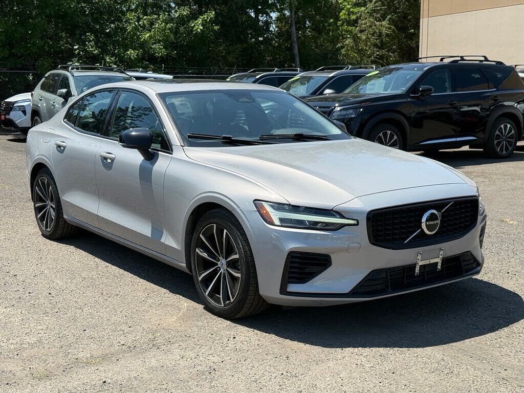 2023 VOLVO S60