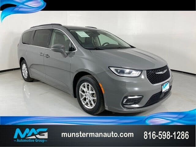 2022 CHRYSLER Pacifica