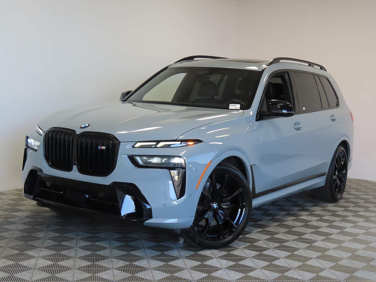 2023 BMW X7