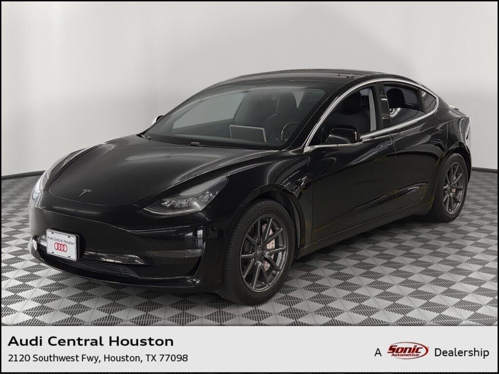 2018 TESLA Model 3
