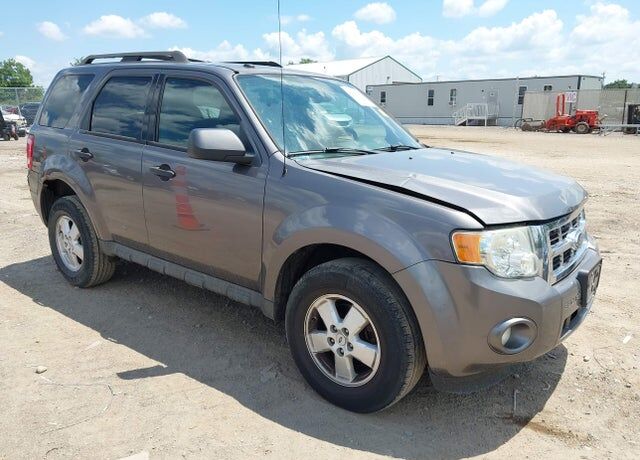 2009 FORD Escape