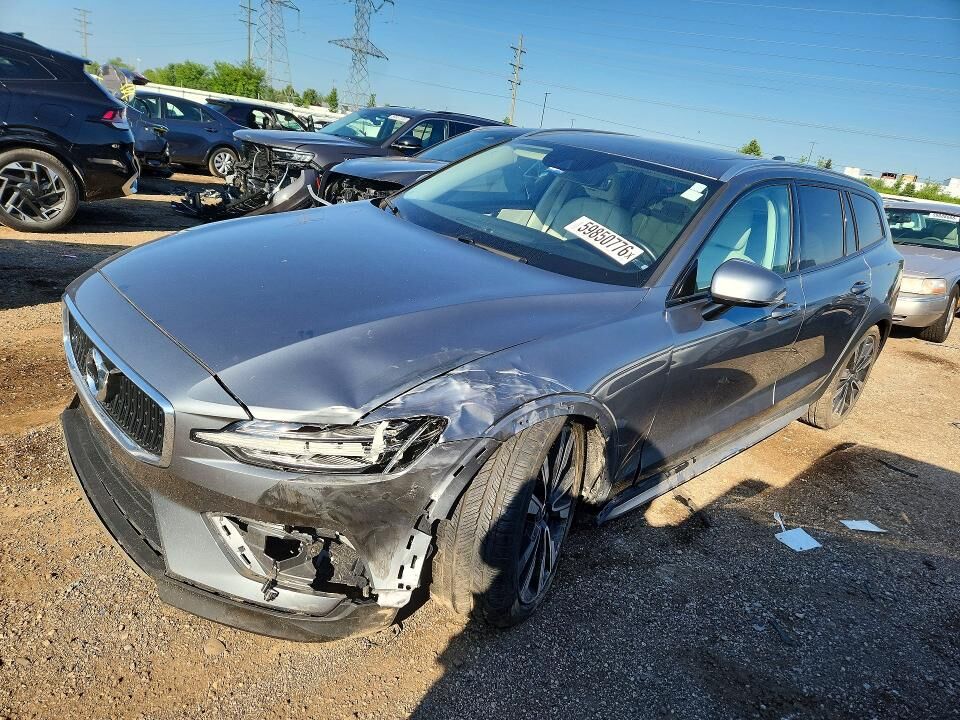 2020 VOLVO V60CC