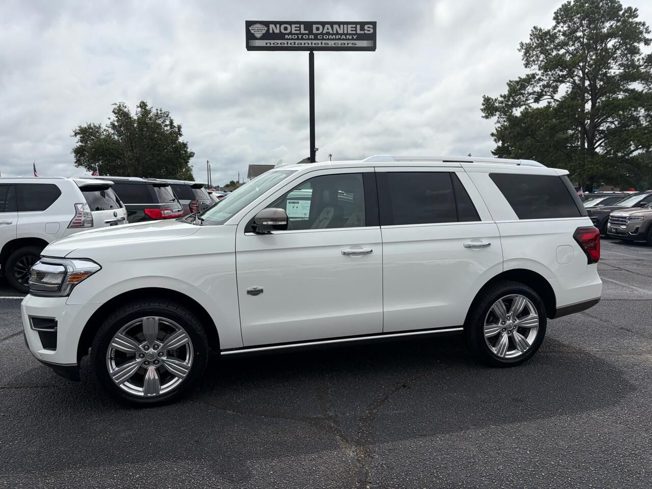2022 FORD Expedition