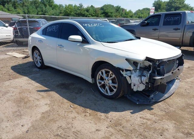 2014 NISSAN Maxima