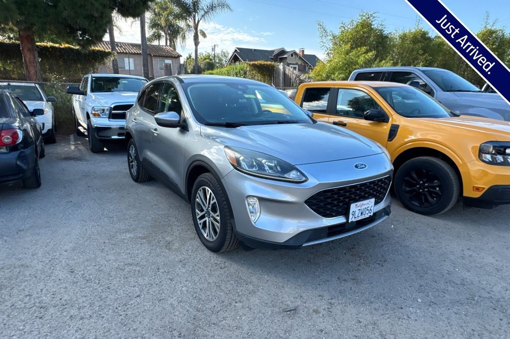 2022 FORD Escape