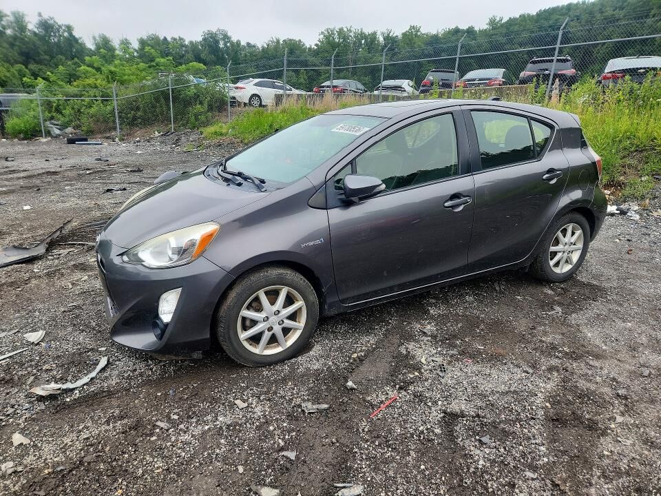 2016 TOYOTA Prius