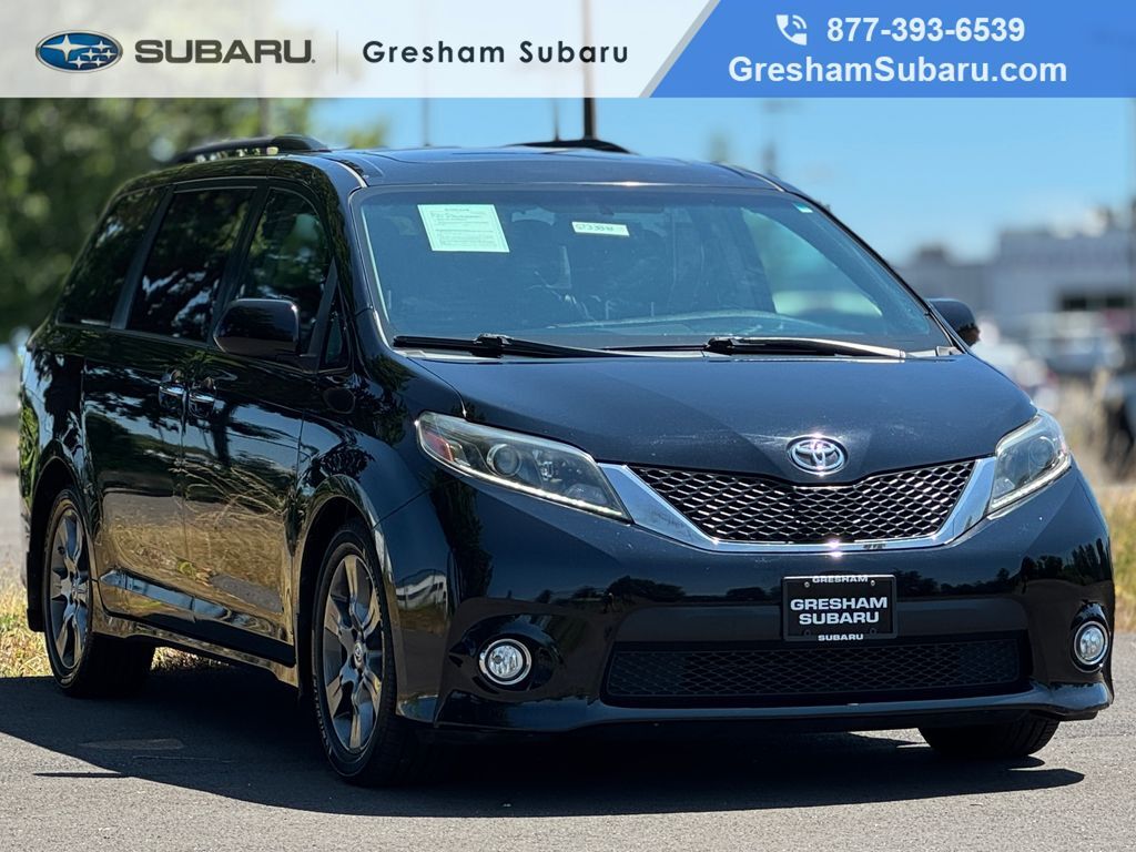 2016 TOYOTA Sienna