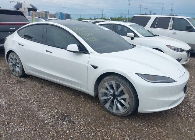 2025 TESLA Model 3