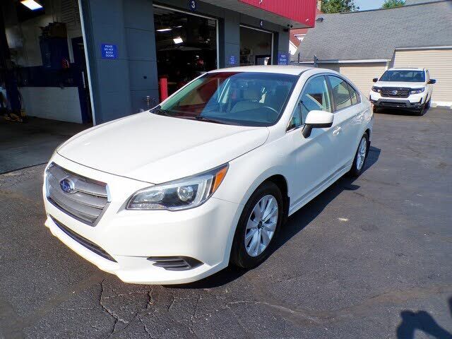 2016 SUBARU Legacy