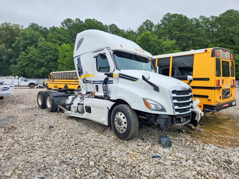 2024 FREIGHTLINER Cascadia