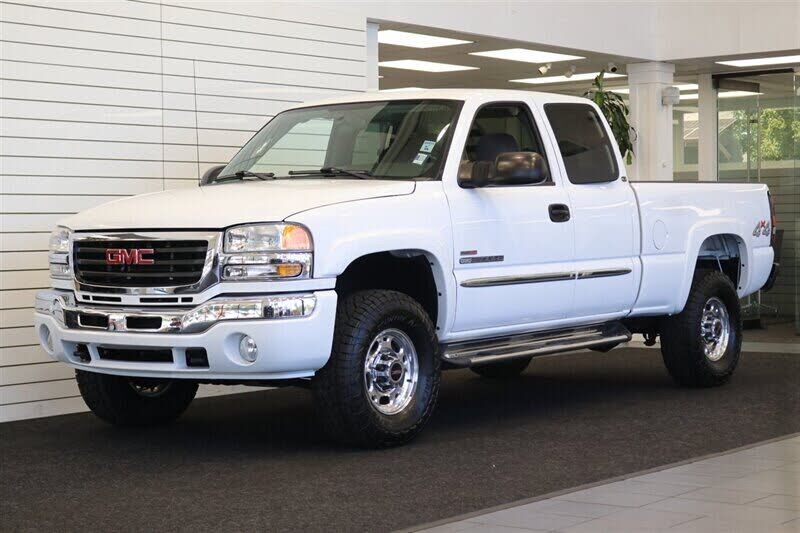 2005 GMC Sierra