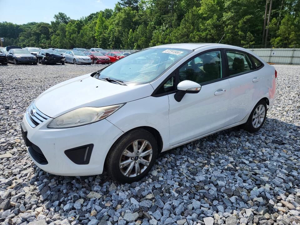 2013 FORD Fiesta