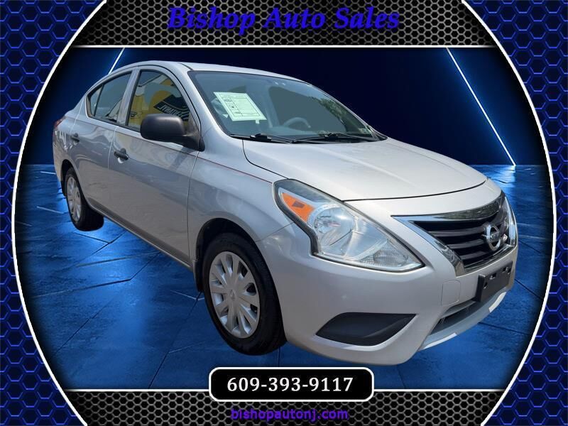 2015 NISSAN Versa
