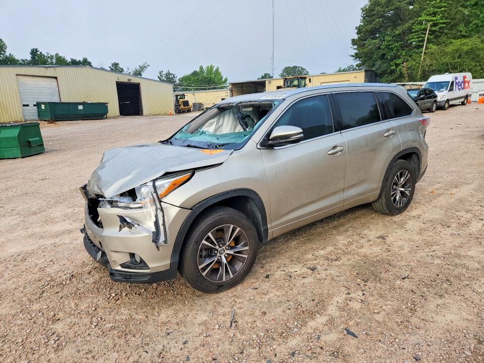 2016 TOYOTA Highlander