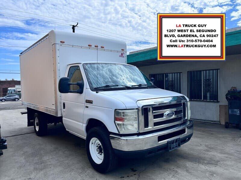 2013 FORD E-350