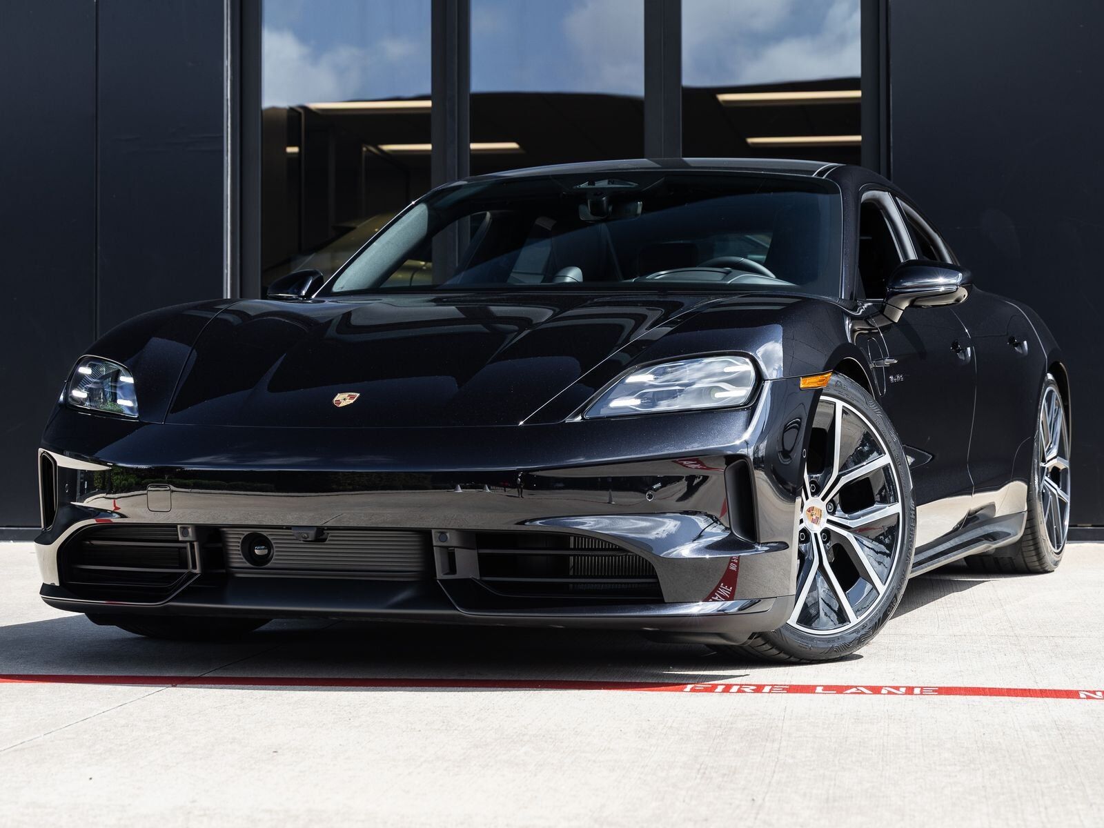 2026 PORSCHE Taycan