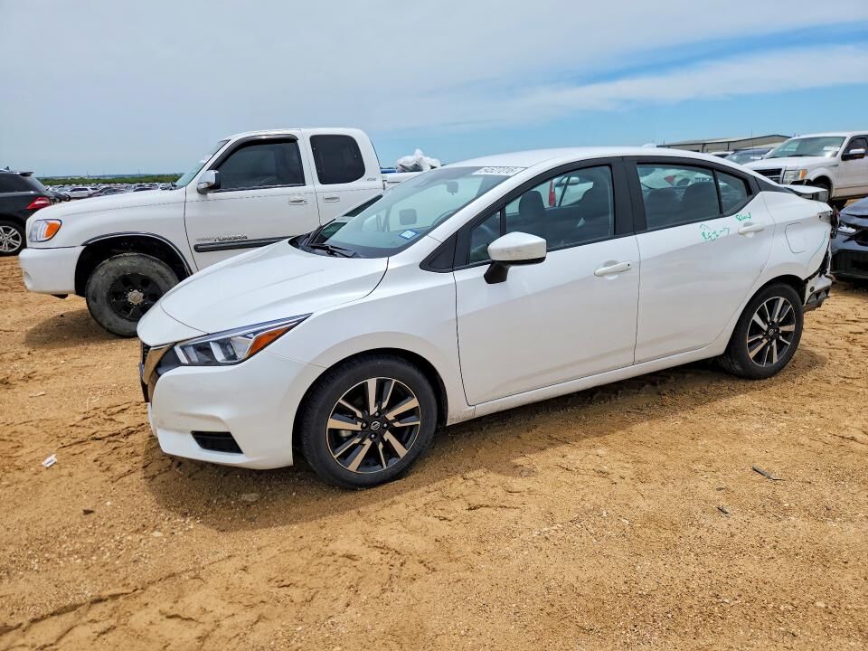 2022 NISSAN Versa