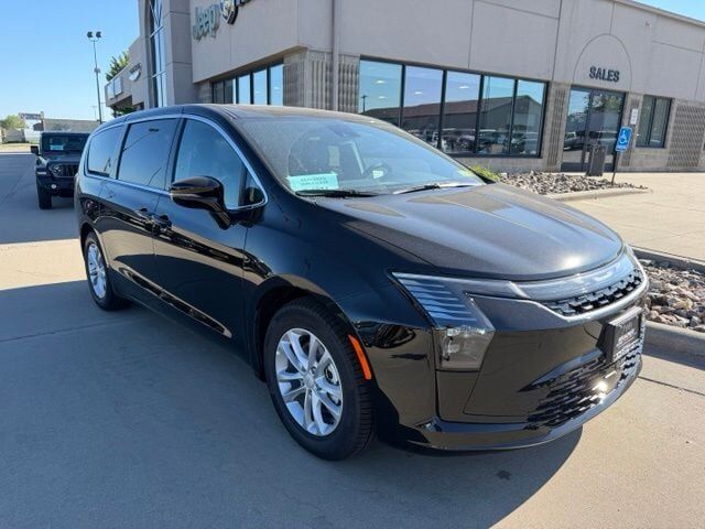 2027 CHRYSLER Pacifica