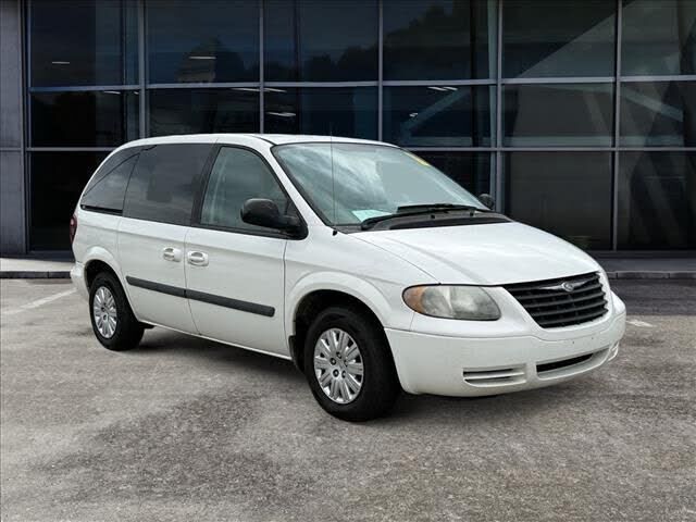 2005 CHRYSLER Town and Country