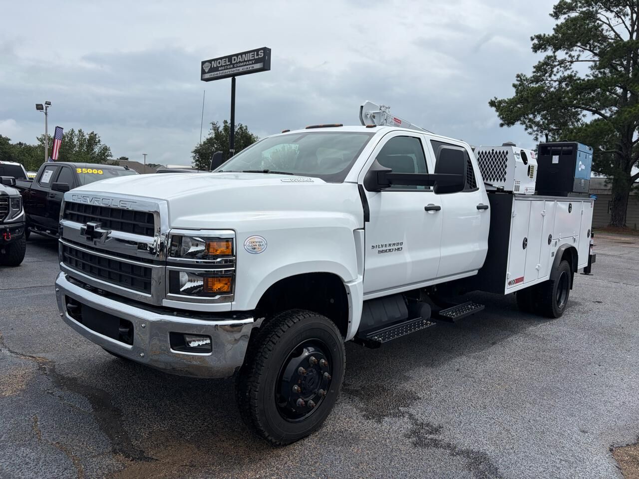 2024 GMC Silverado Medium Duty