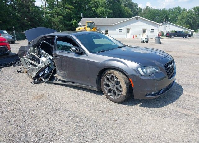 2016 CHRYSLER 300