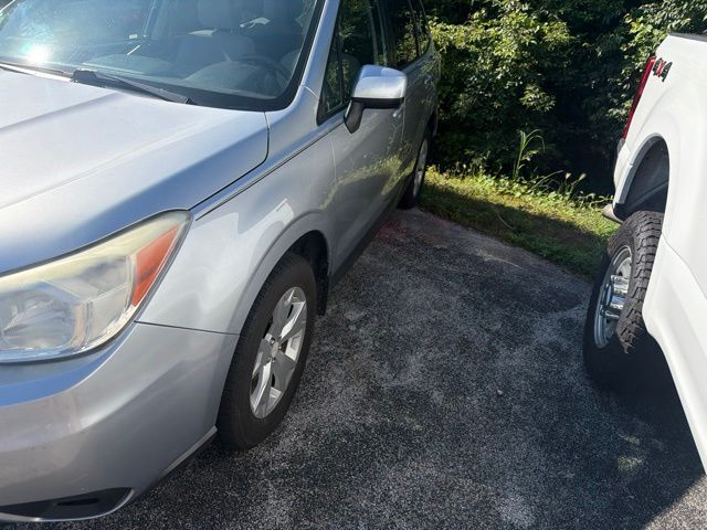 2015 SUBARU Forester