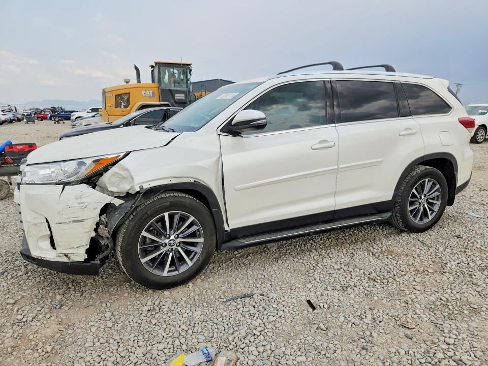 2019 TOYOTA Highlander