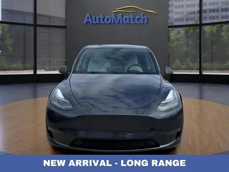 2025 TESLA Model Y