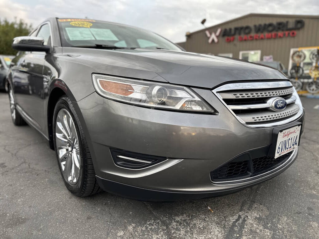 2011 FORD Taurus