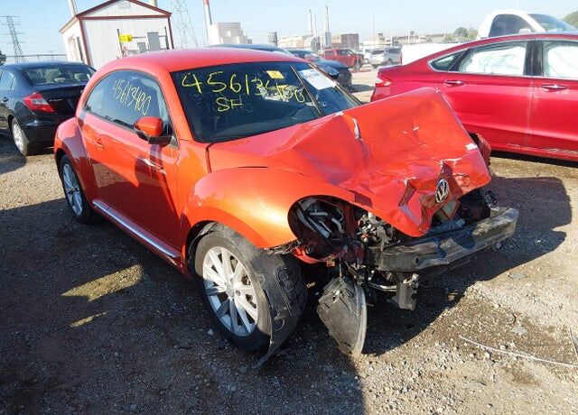 2018 VOLKSWAGEN Beetle