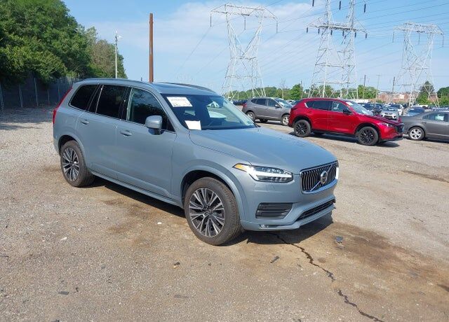 2022 VOLVO XC90