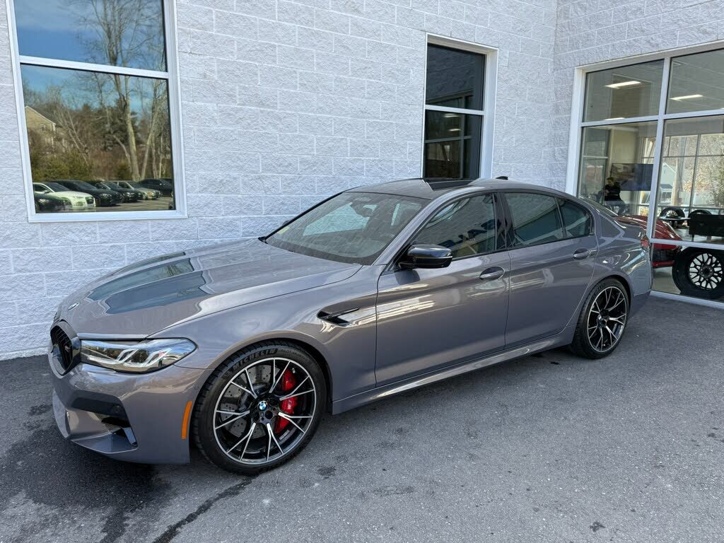 2022 BMW M5