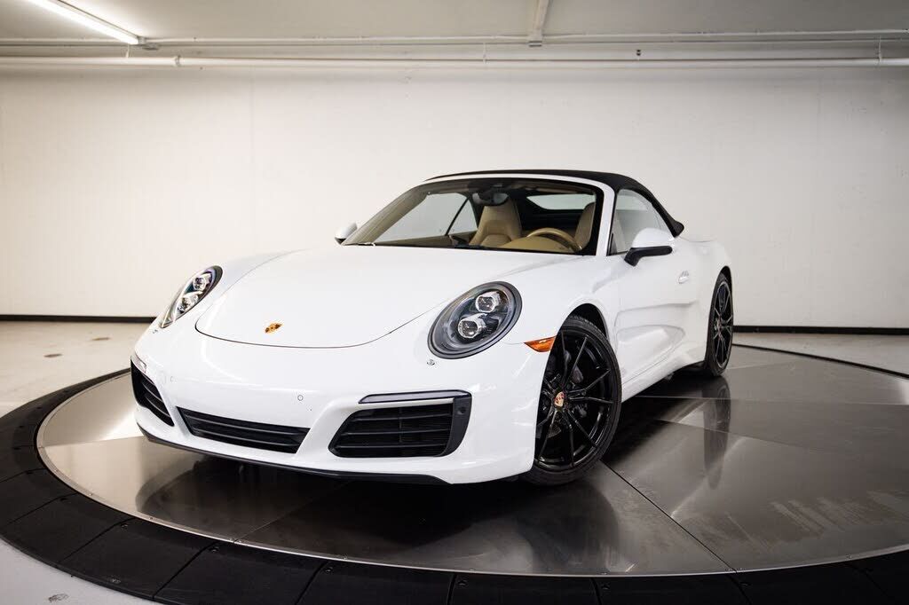 2017 PORSCHE 911