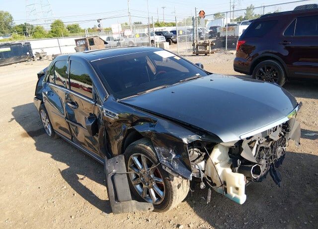 2010 CADILLAC STS