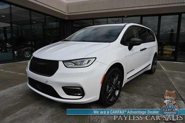 2023 CHRYSLER Pacifica