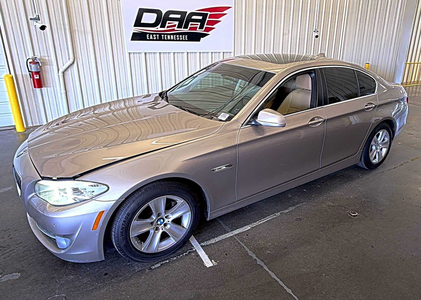 BMW 528i