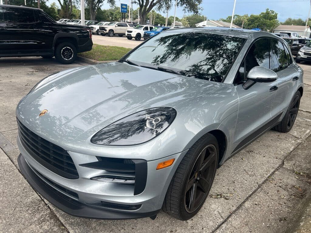 2019 PORSCHE Macan