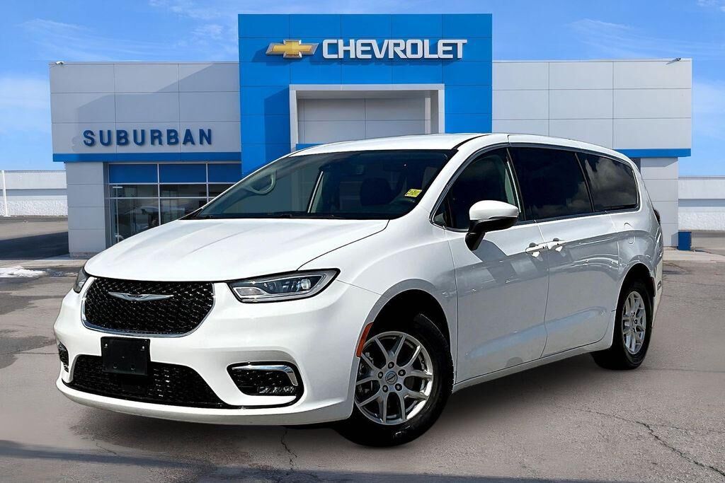 2023 CHRYSLER Pacifica