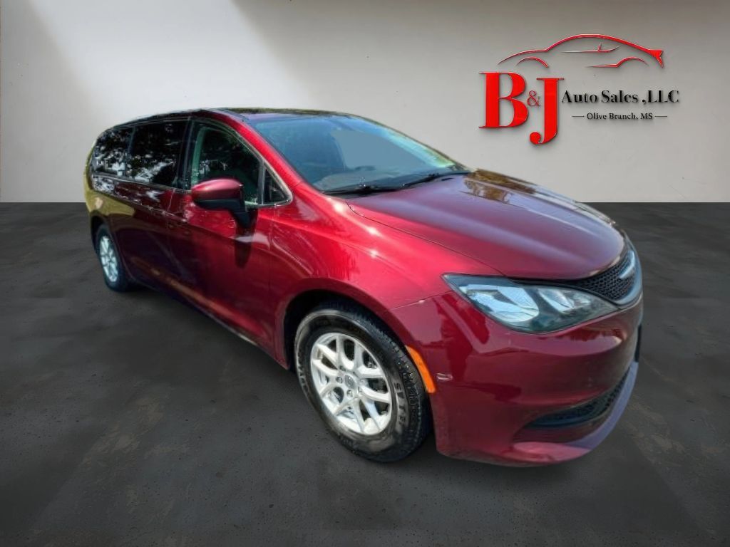 2021 CHRYSLER Voyager