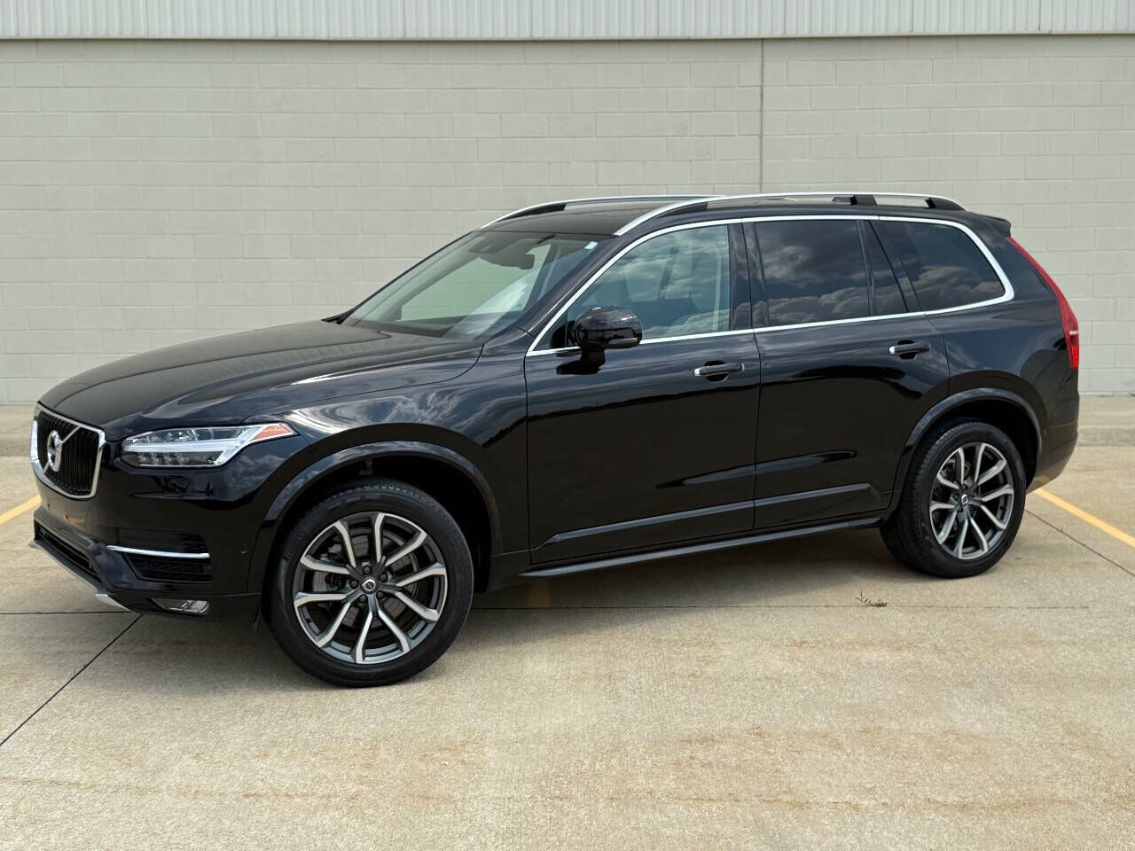 2019 VOLVO XC90