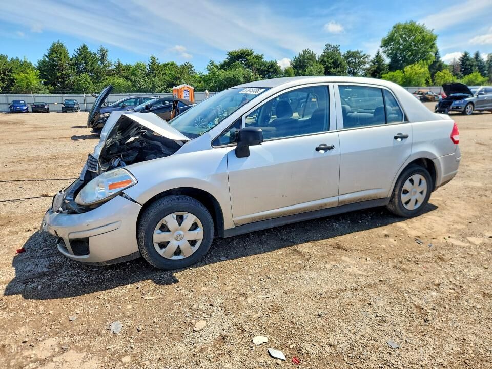 2009 NISSAN Versa