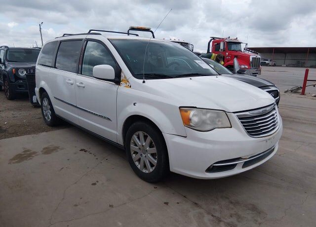 2014 CHRYSLER Town and Country