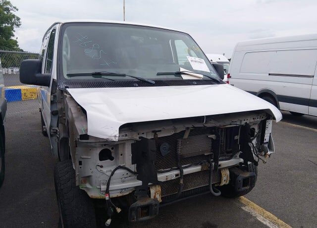 2013 FORD E-350