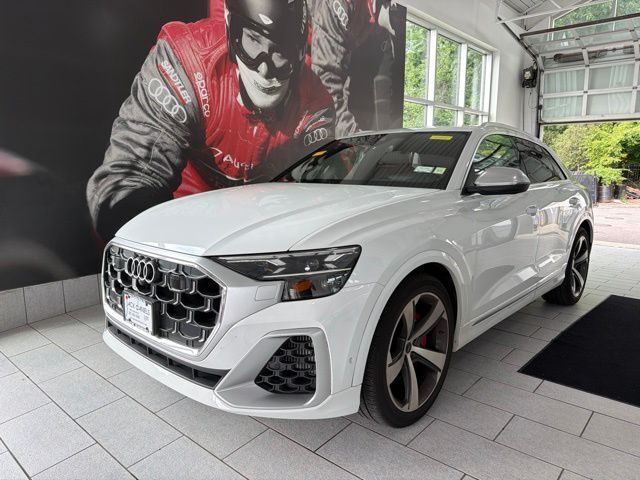 2024 AUDI SQ8