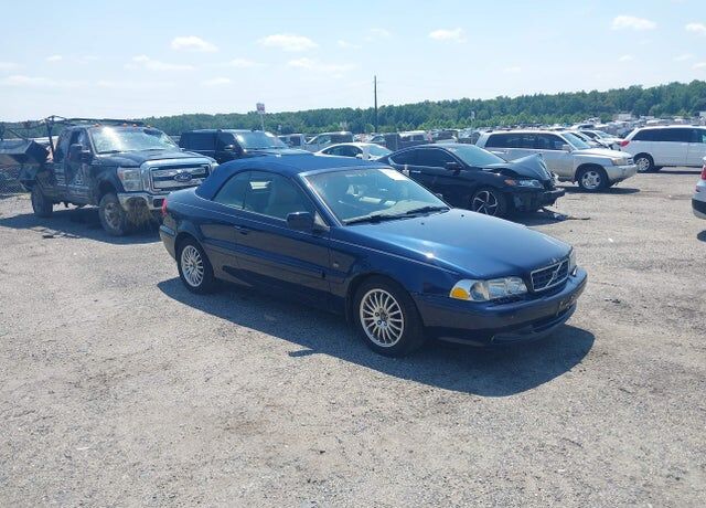2003 VOLVO C70