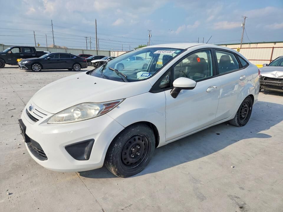2013 FORD Fiesta