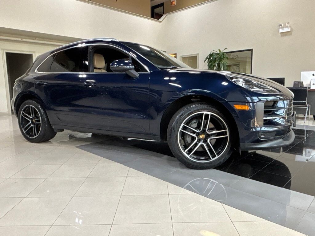 2020 PORSCHE Macan