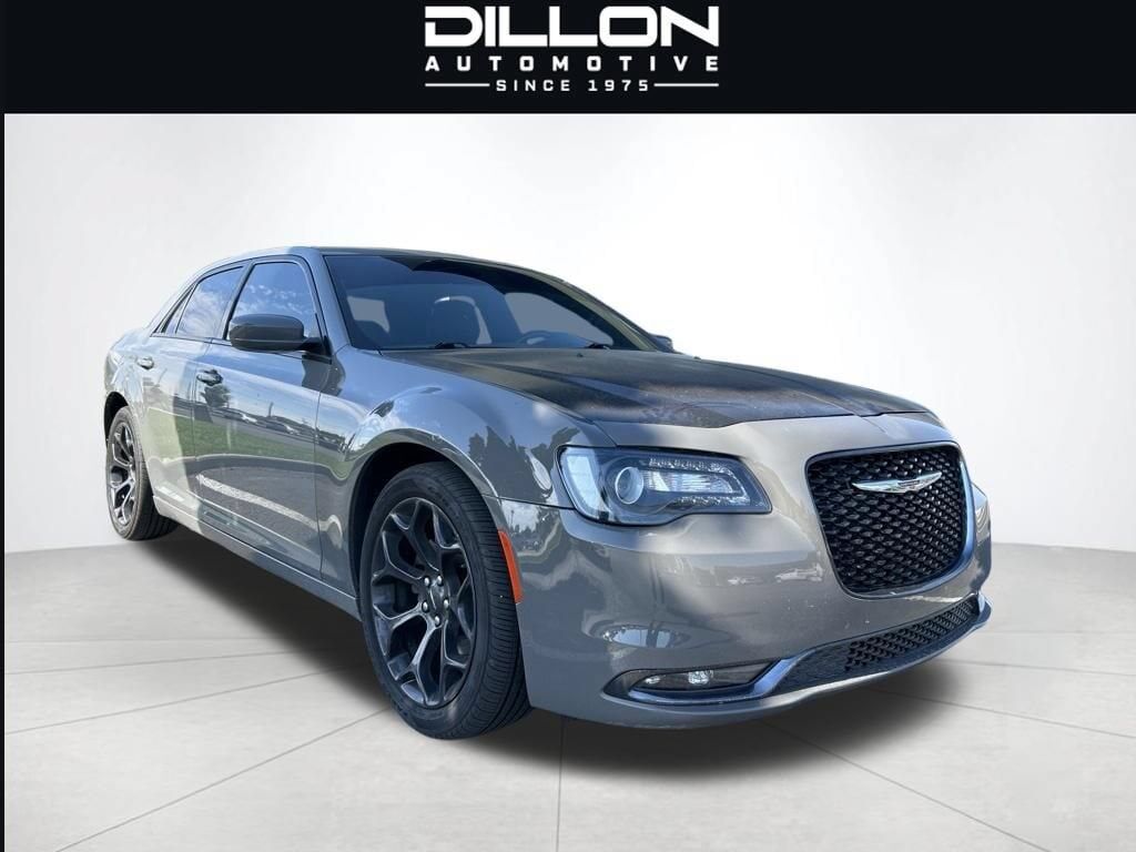 2019 CHRYSLER 300